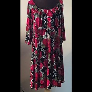 Floral dress with scoop neck.